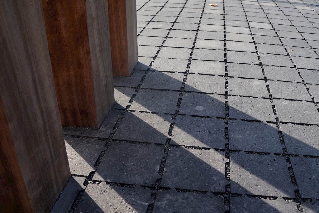 Pavé béton Columbias tambouriné 15x15x6cm