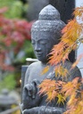 Buddha en pierre de lave