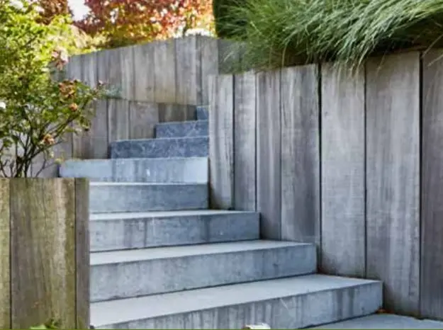 Marche en pierre bleue Belge 100*35*15 (choix techn) 