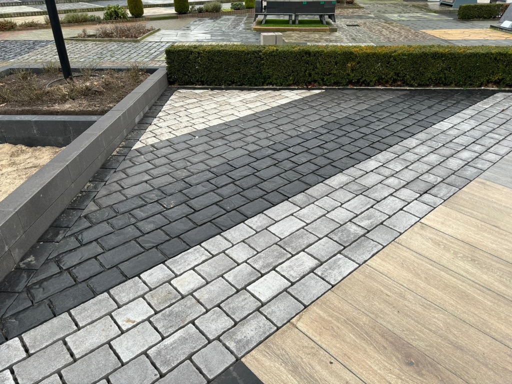 Pavé Kassei (Cannobio, 15x15x6 cm)